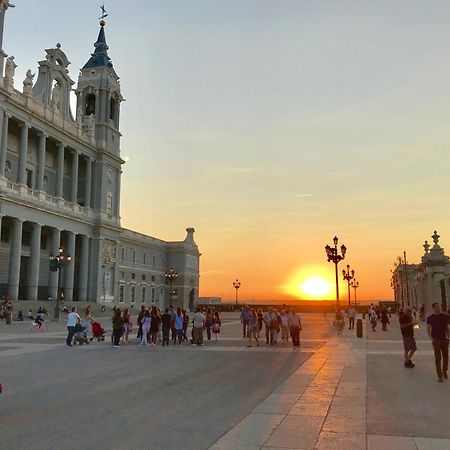 Latina Palace Madrid Luaran gambar